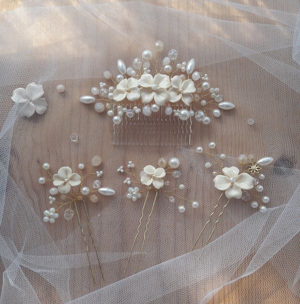 Forcine sposa con fiori in oro e avorio e pettinino