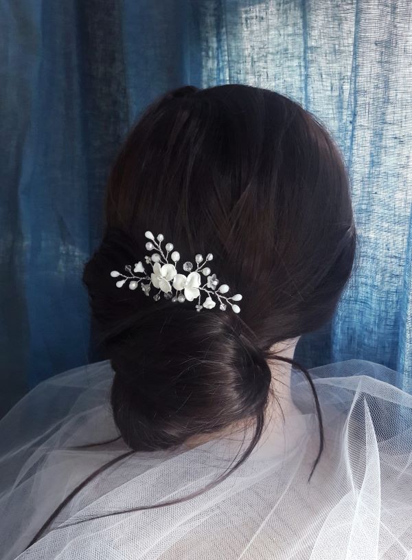 Rametto floreale con cristalli per sposa